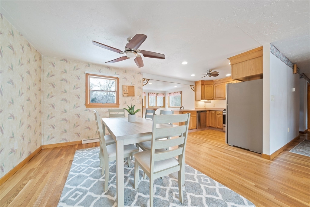 42 King Phillip Ln