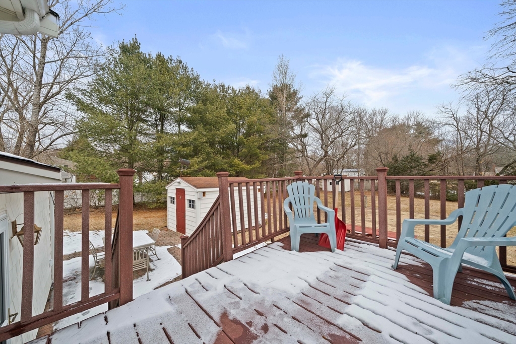 42 King Phillip Ln