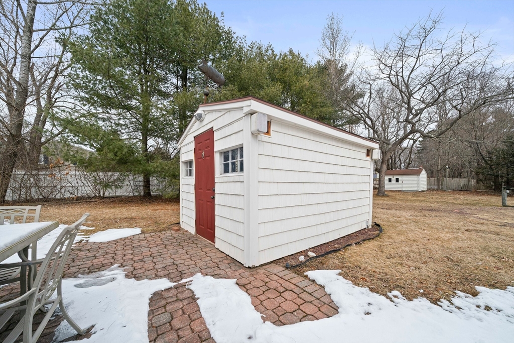 42 King Phillip Ln