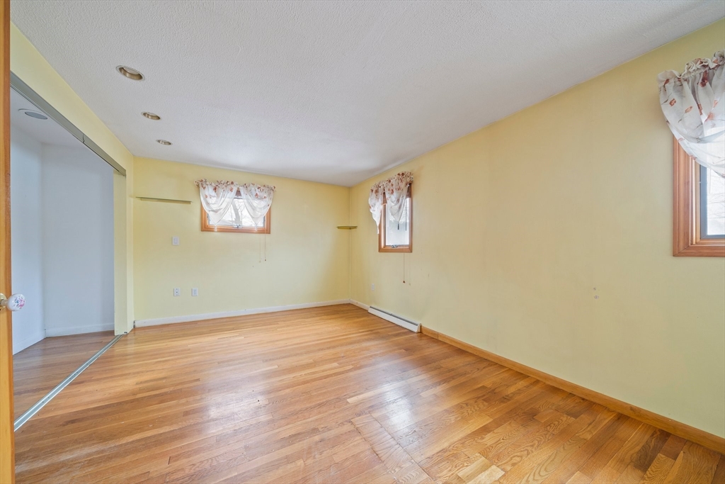 42 King Phillip Ln