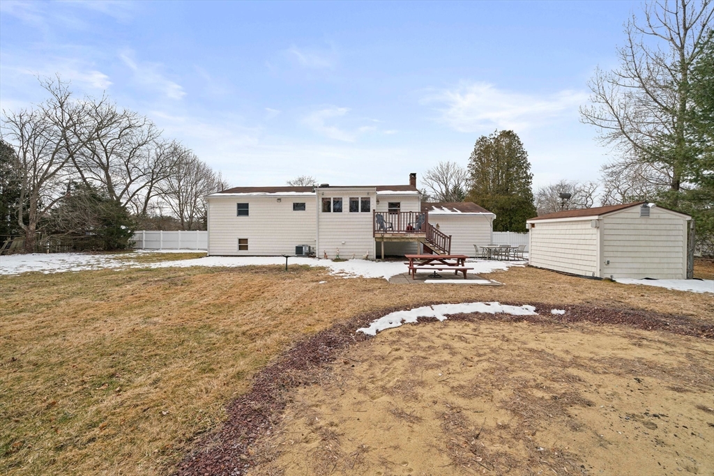 42 King Phillip Ln