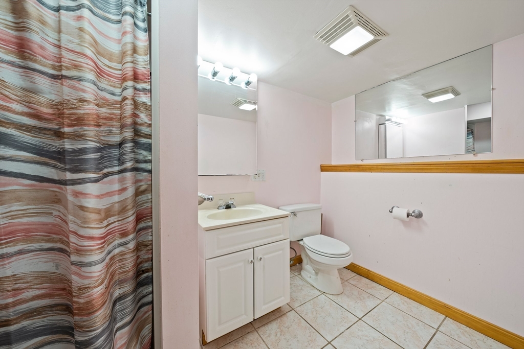 42 King Phillip Ln