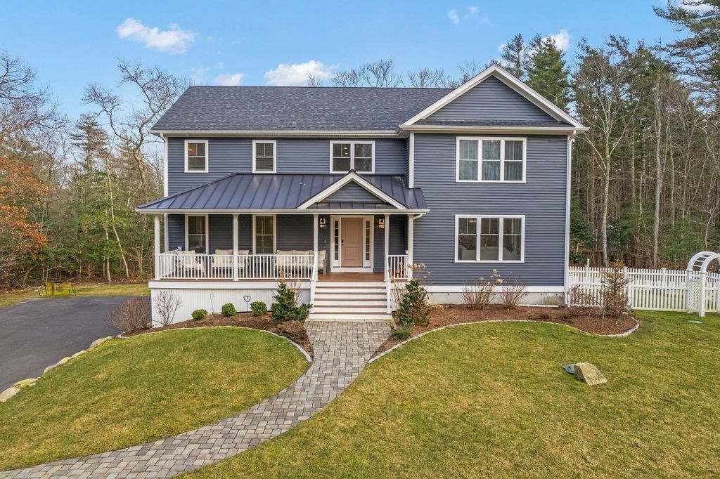 59 Lakeside Ave