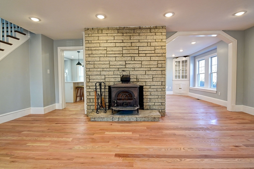97 Narragansett Rd