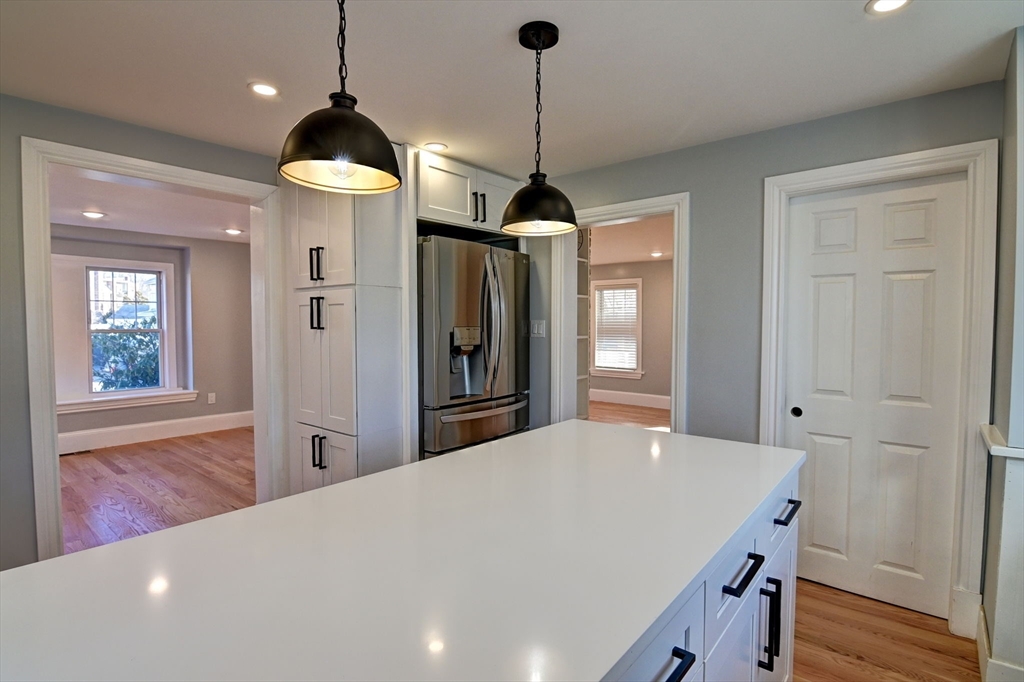 97 Narragansett Rd