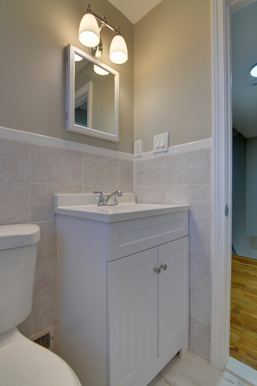 30 Trull St # 4