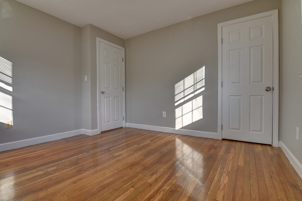 30 Trull St # 4