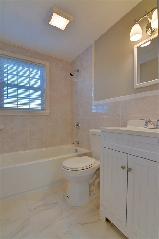 30 Trull St # 4