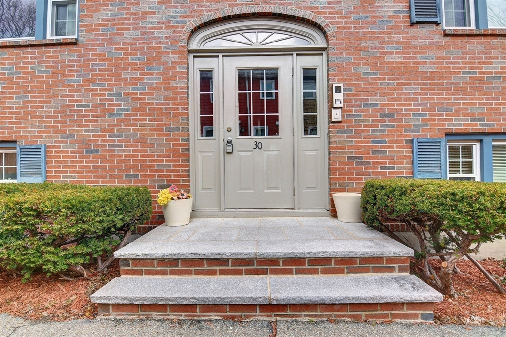 30 Trull St # 4