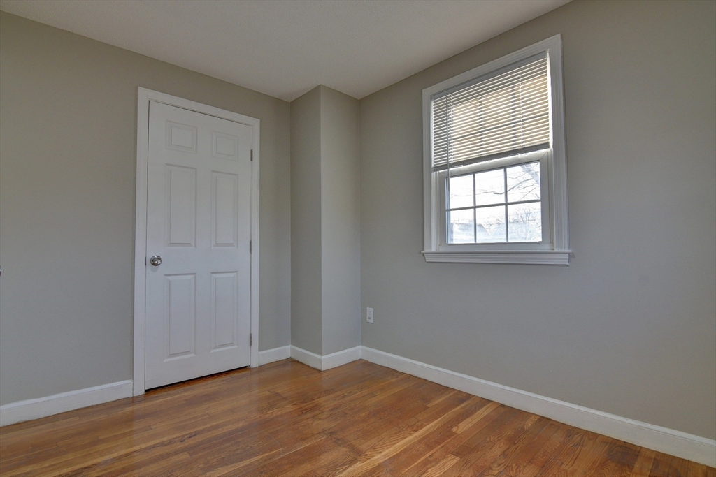 30 Trull St # 4