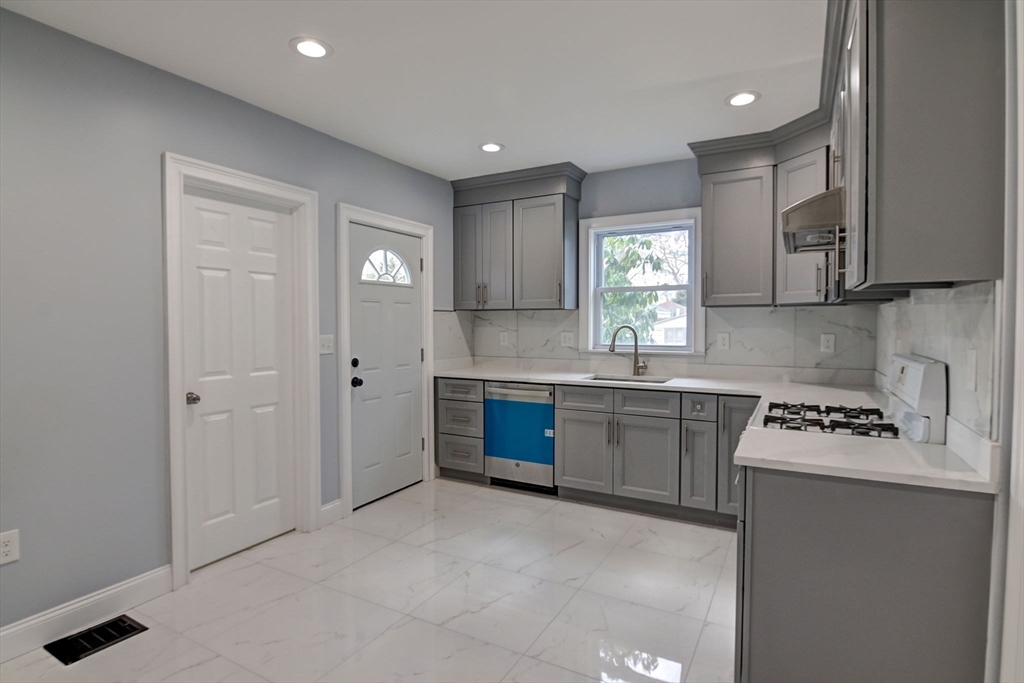 77 Rawson Rd # 77