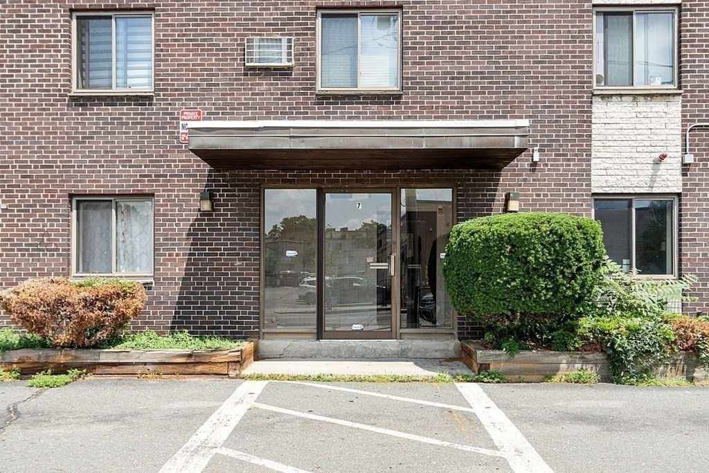 7 Park Ave # 53