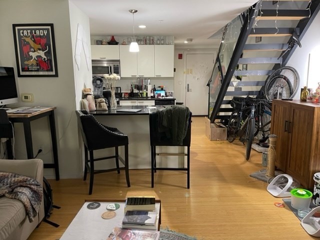 1 Earhart St # 315