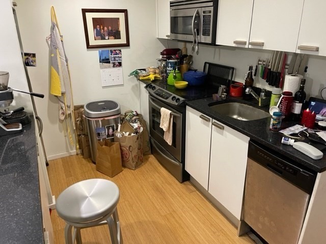1 Earhart St # 315