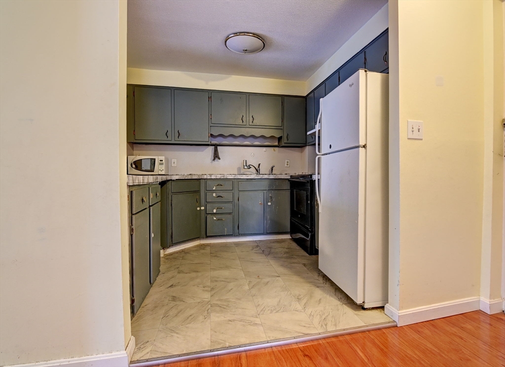 45 Oval Rd # 32