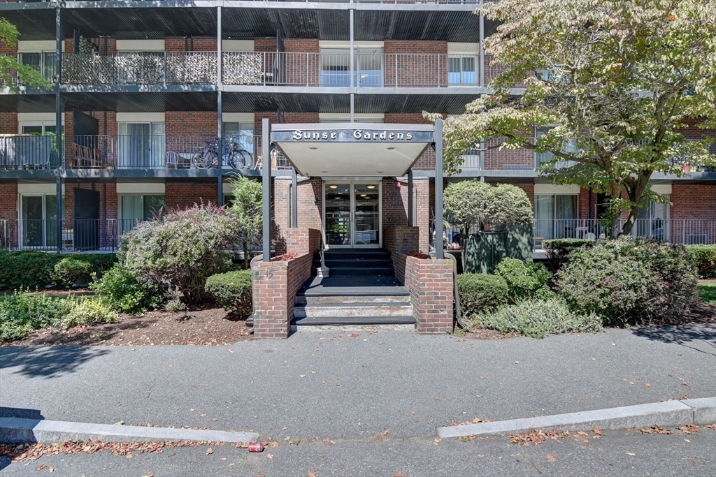 45 Oval Rd # 32
