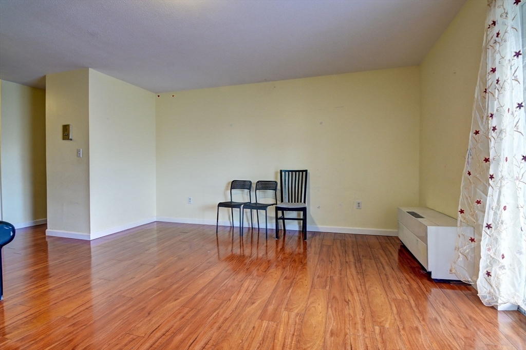 45 Oval Rd # 32