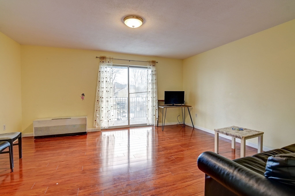 45 Oval Rd # 32