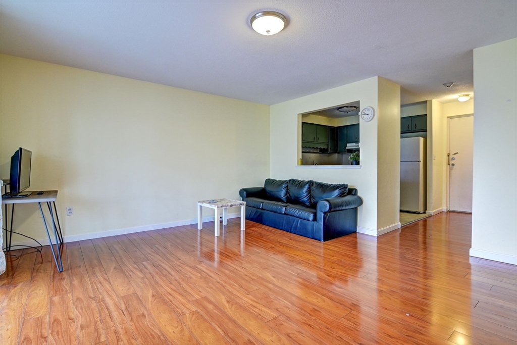 45 Oval Rd # 32