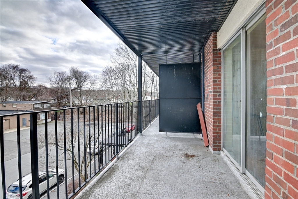 45 Oval Rd # 32