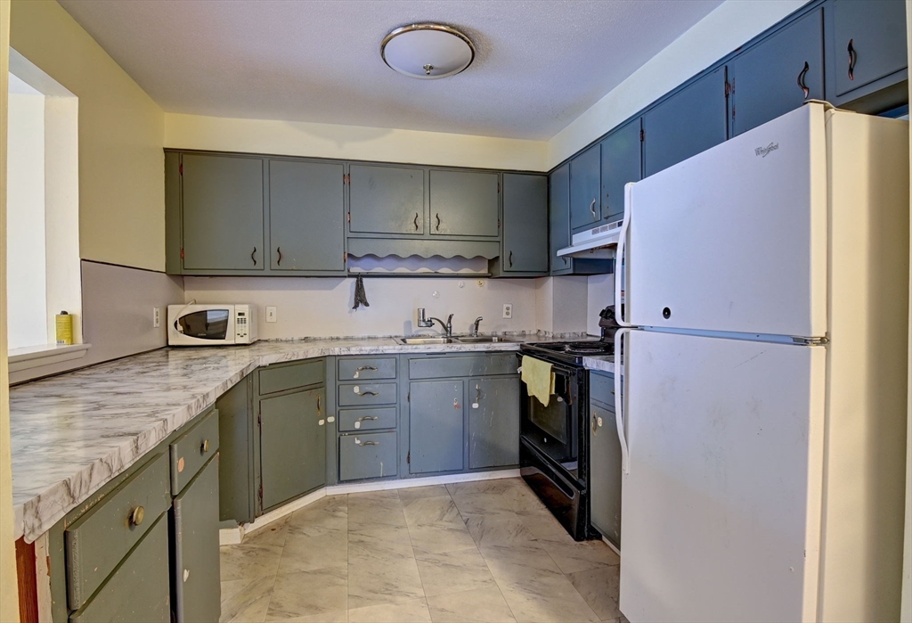 45 Oval Rd # 32