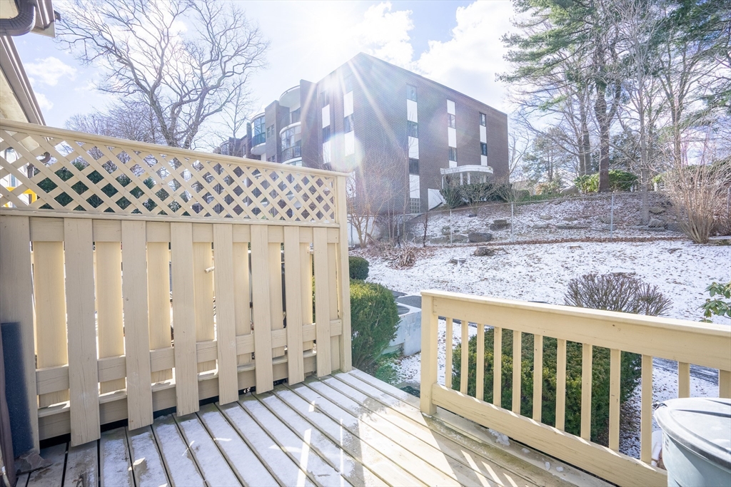 53 S Walnut St # 3