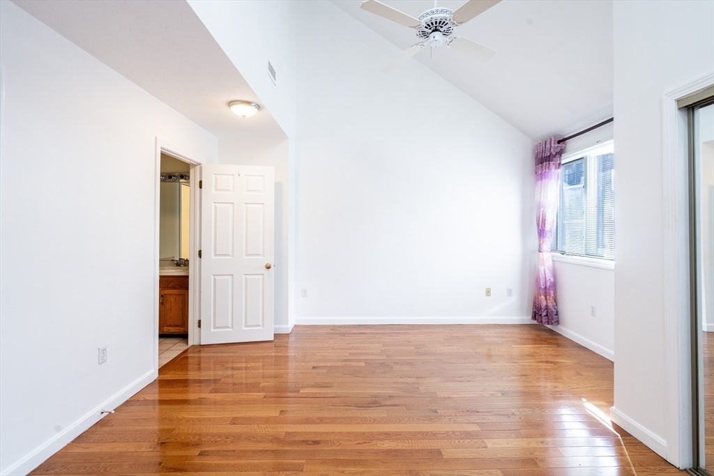 53 S Walnut St # 3