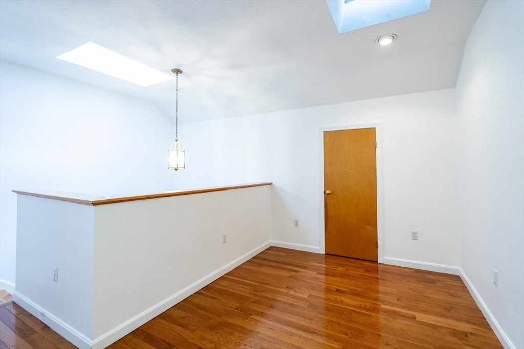53 S Walnut St # 3