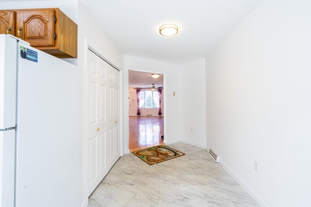 53 S Walnut St # 3