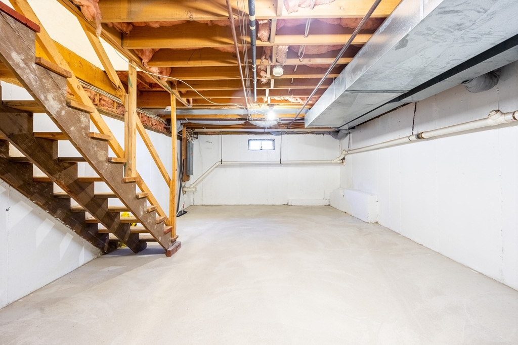 53 S Walnut St # 3