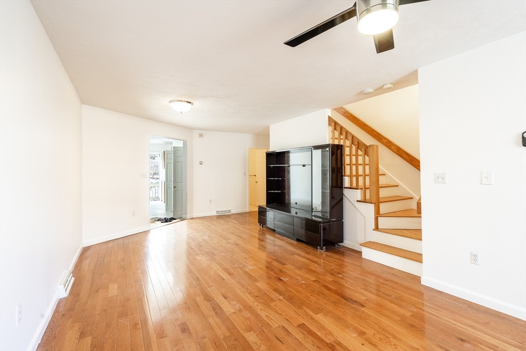 53 S Walnut St # 3