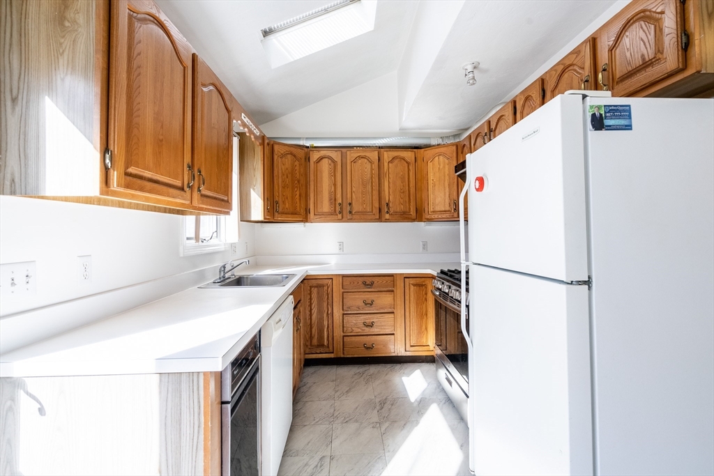 53 S Walnut St # 3