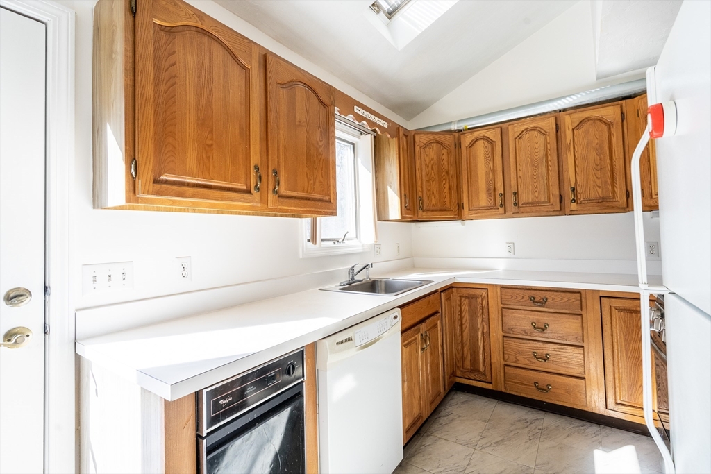 53 S Walnut St # 3