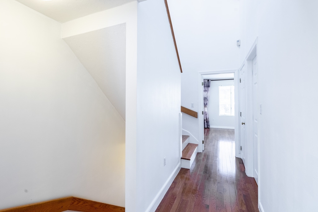 53 S Walnut St # 3