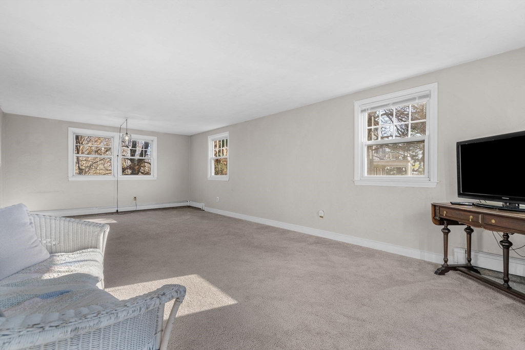 135 High St