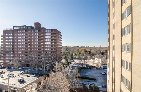 1025 Hancock St # 8C