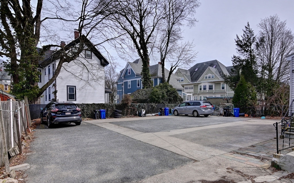 49 Bartlett St # 49