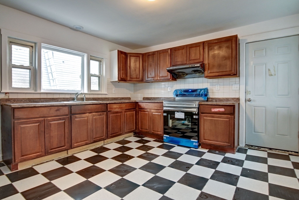 49 Bartlett St # 49