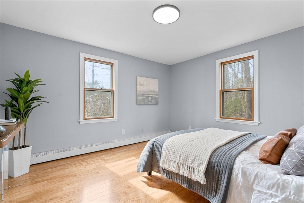 10 Crescent Ave