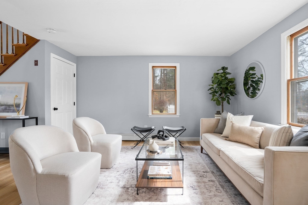 10 Crescent Ave