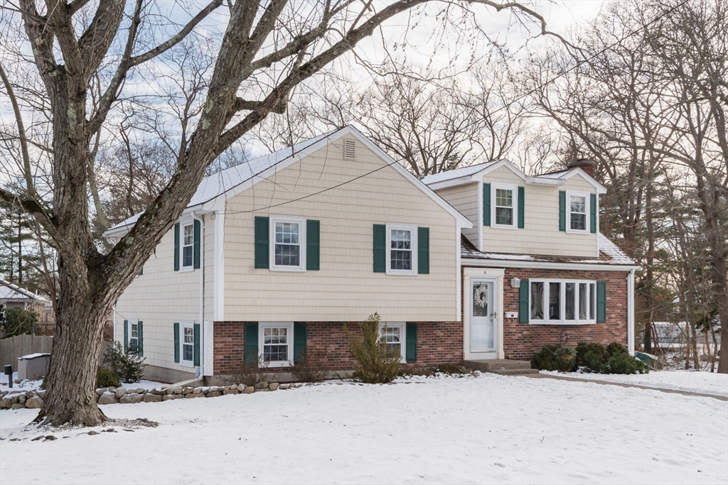 16 Old Coach Rd