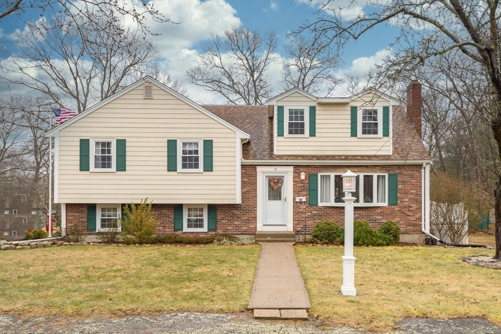 16 Old Coach Rd