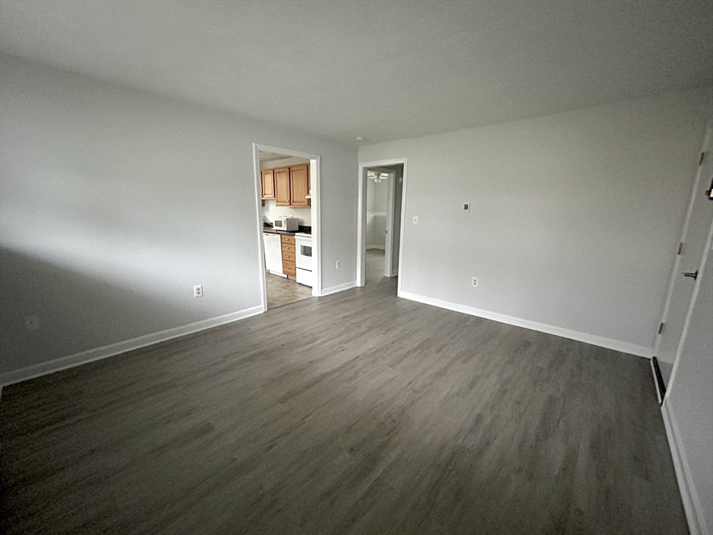 60 Phillips St # 1 Unit: 8-1