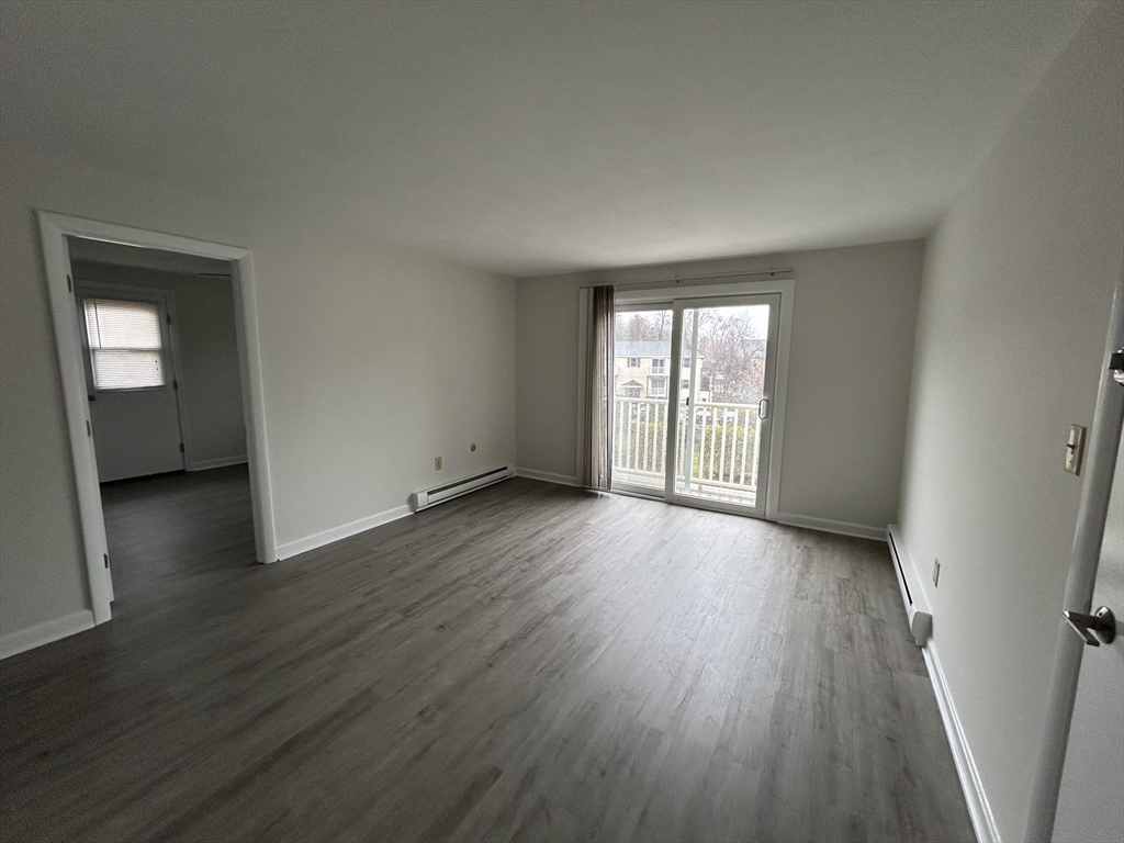 60 Phillips St # 6 Unit: 4-6