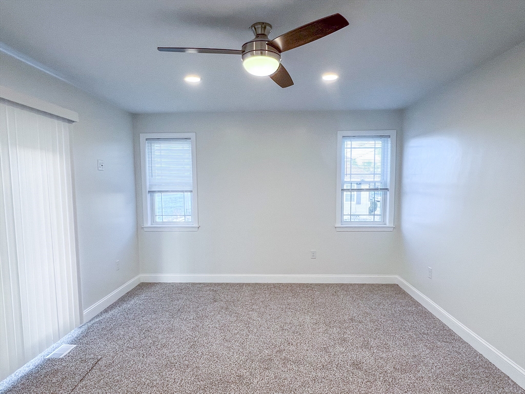 194 Commercial St Unit: SF