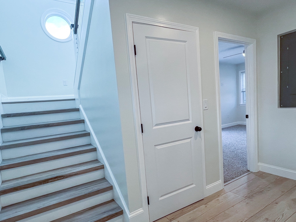 194 Commercial St Unit: SF