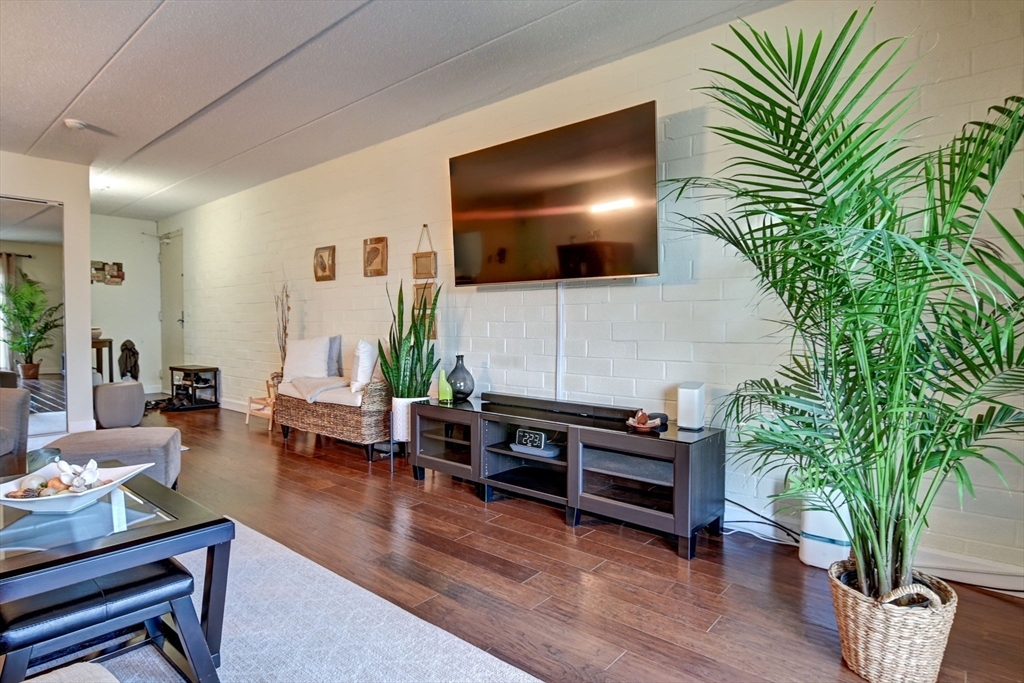 185 Quincy Shore Dr Unit: 46