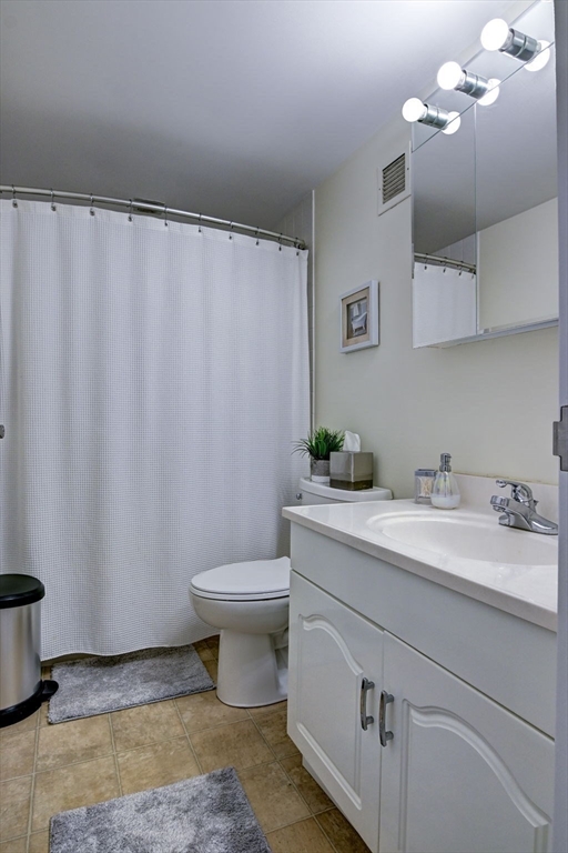 185 Quincy Shore Dr Unit: 46