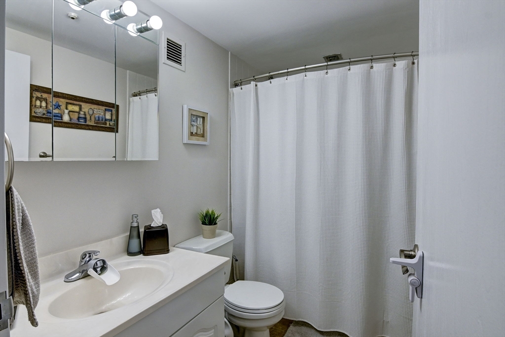 185 Quincy Shore Dr Unit: 46