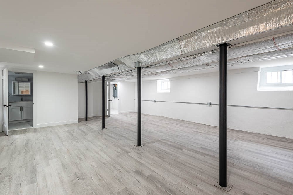 6 Rock Road
